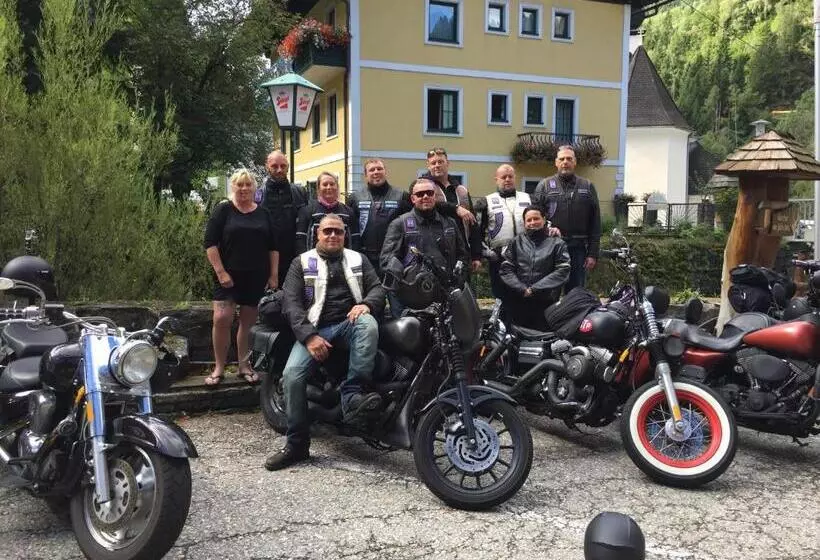 Aamiaismajoitus (B&B) Klammer Gasthof