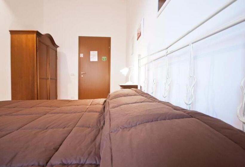 تختخواب و صبحانه Villa Liberty Palazzo Gigante