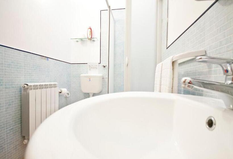 تختخواب و صبحانه Villa Liberty Palazzo Gigante