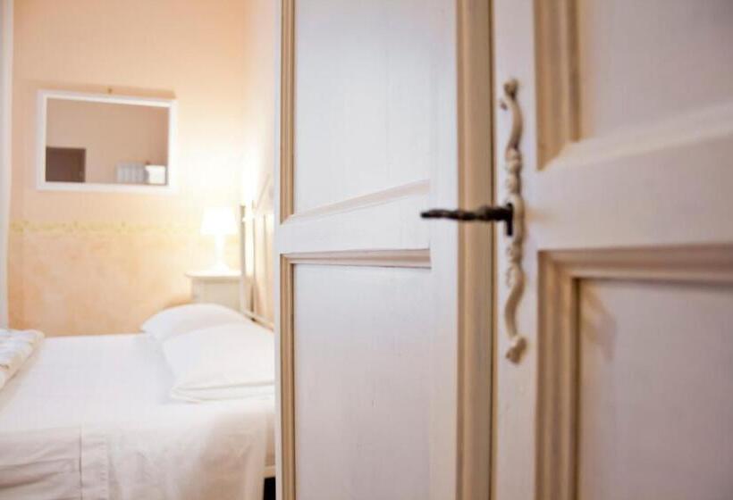 تختخواب و صبحانه Villa Liberty Palazzo Gigante