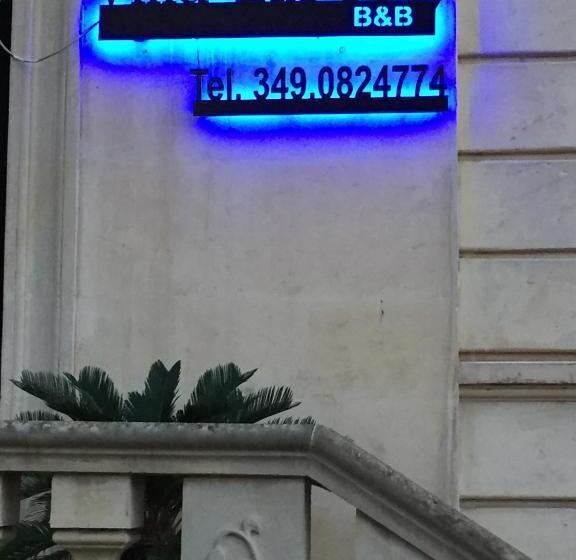 تختخواب و صبحانه Villa Liberty Palazzo Gigante