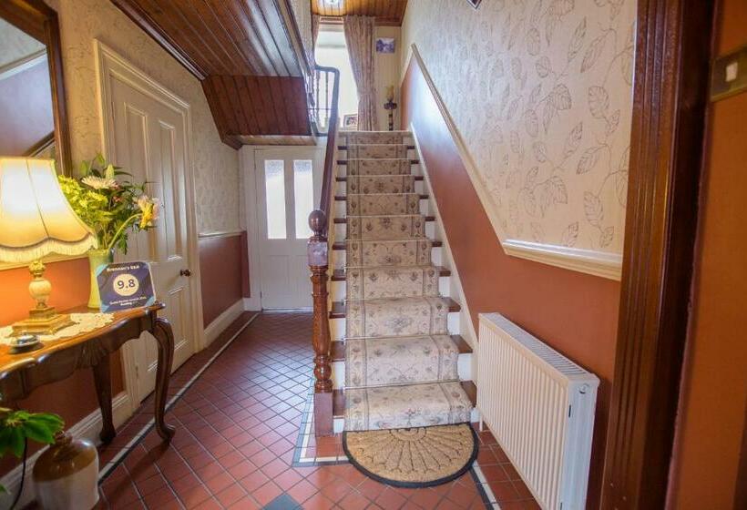 민박 Brennan S Accommodation Glenties