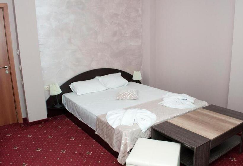 هتل Jaky Spa Complex