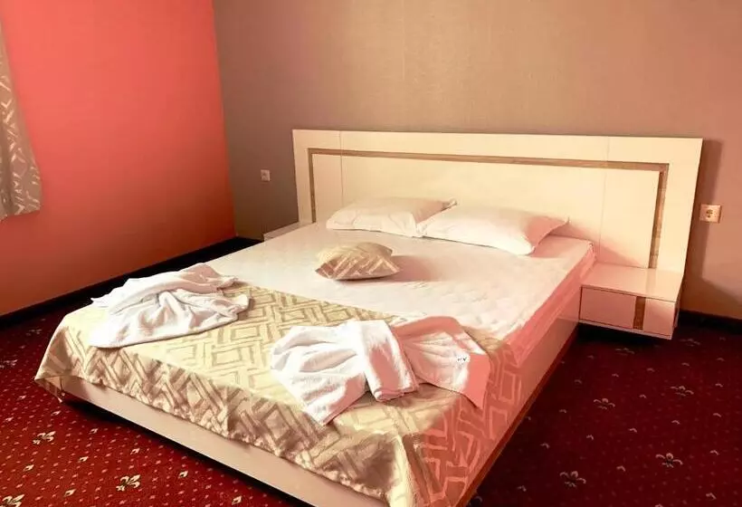 هتل Jaky Spa Complex