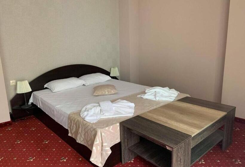 هتل Jaky Spa Complex