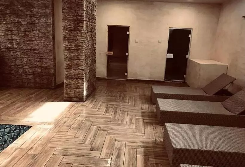 هتل Jaky Spa Complex