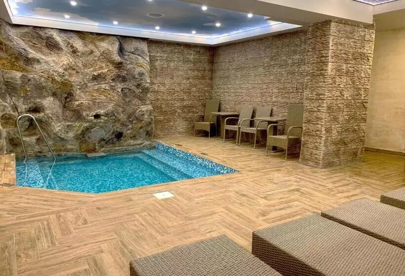 هتل Jaky Spa Complex