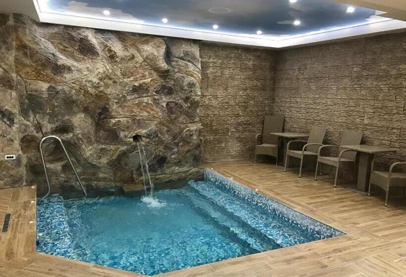 هتل Jaky Spa Complex