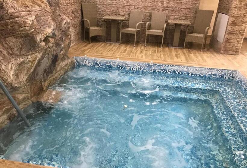 هتل Jaky Spa Complex
