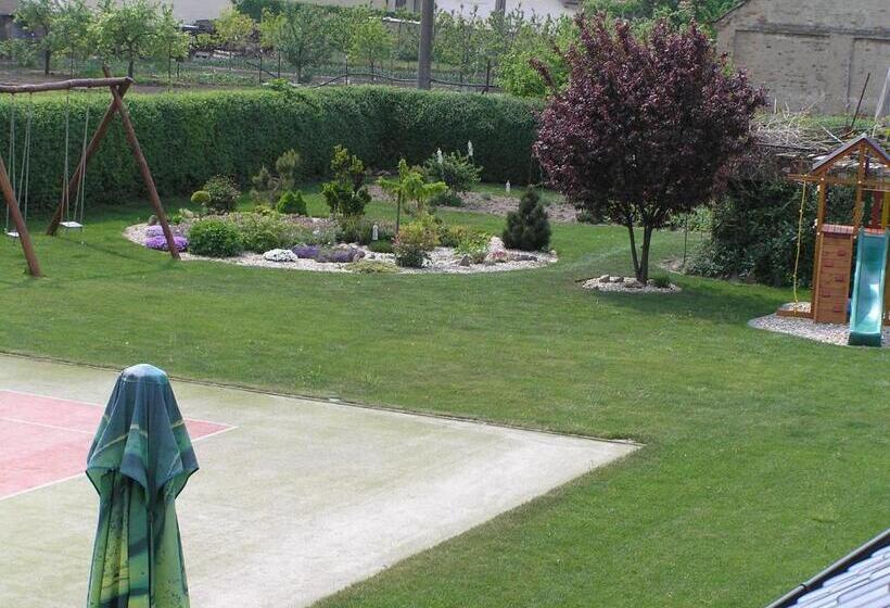 פנסיון U Fousáče