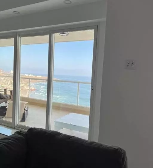 Beachfront 4 Br Penthouse   Pool Steps To Beach & Mins To Downtown