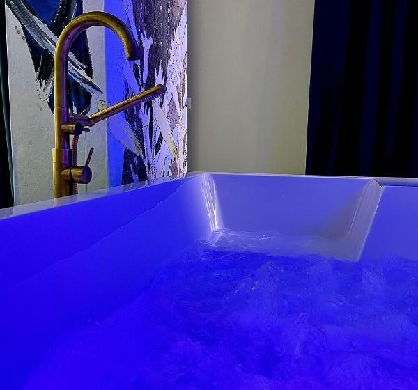 تختخواب و صبحانه Redavid Dimora Di Charme