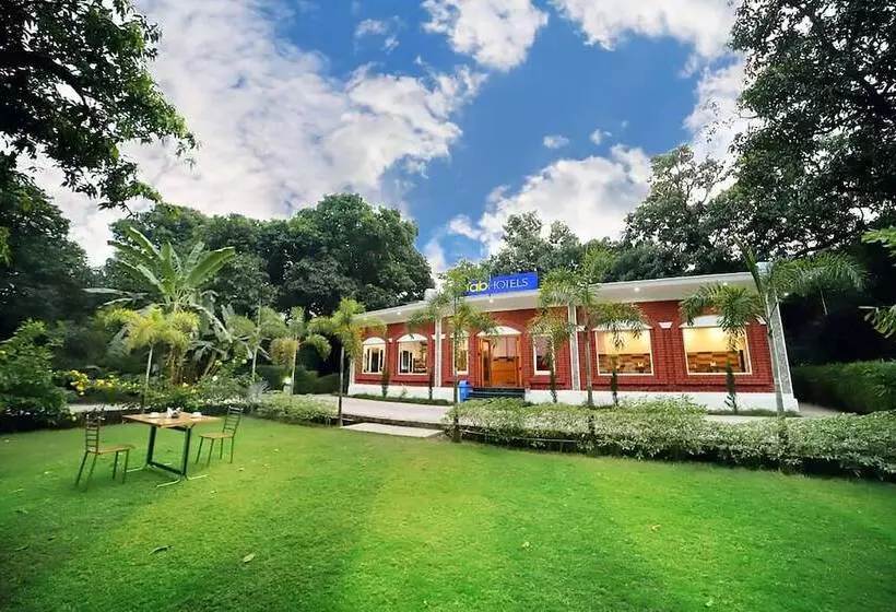 Fabhotel Corbett Green View Garden And Stay