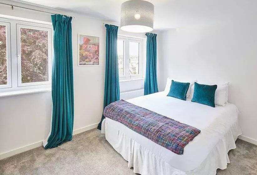 Host Stay Castle View