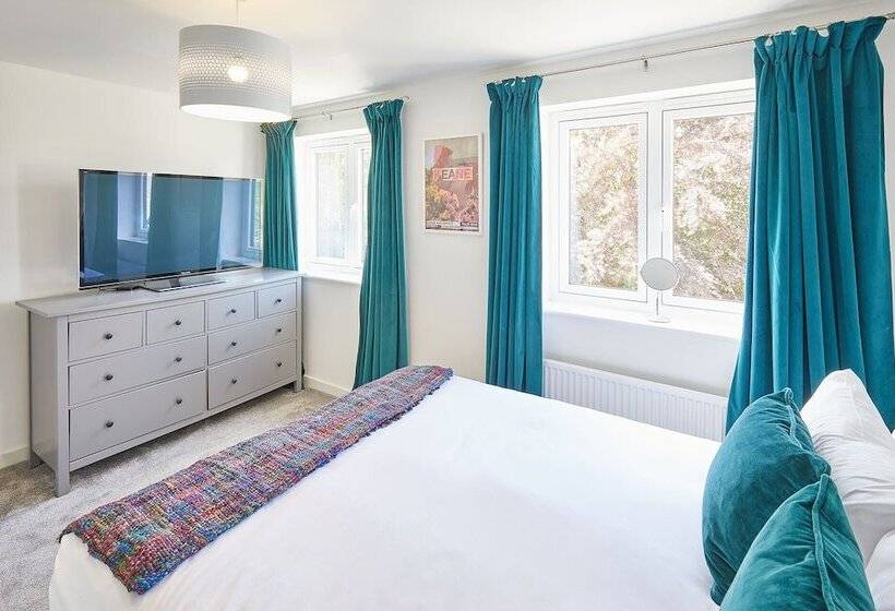 Host Stay Castle View