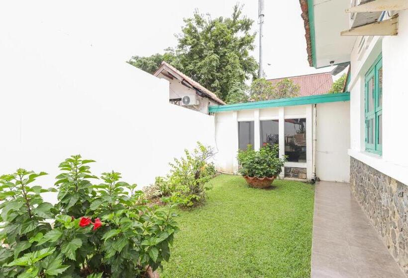 Hotel Koolkost Near Rscm Kencana Minimum Stay 6 Nights