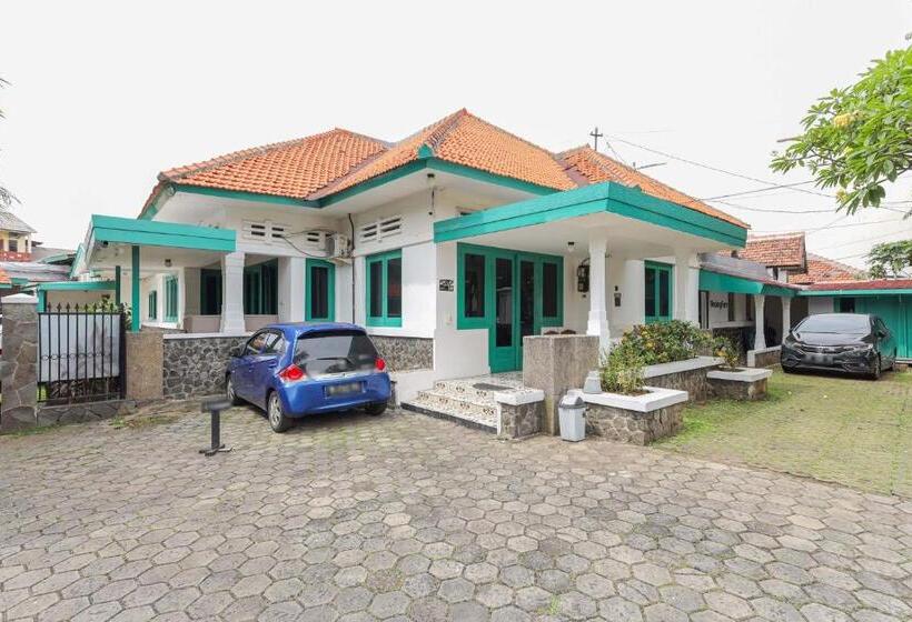 Hotel Koolkost Near Rscm Kencana Minimum Stay 6 Nights