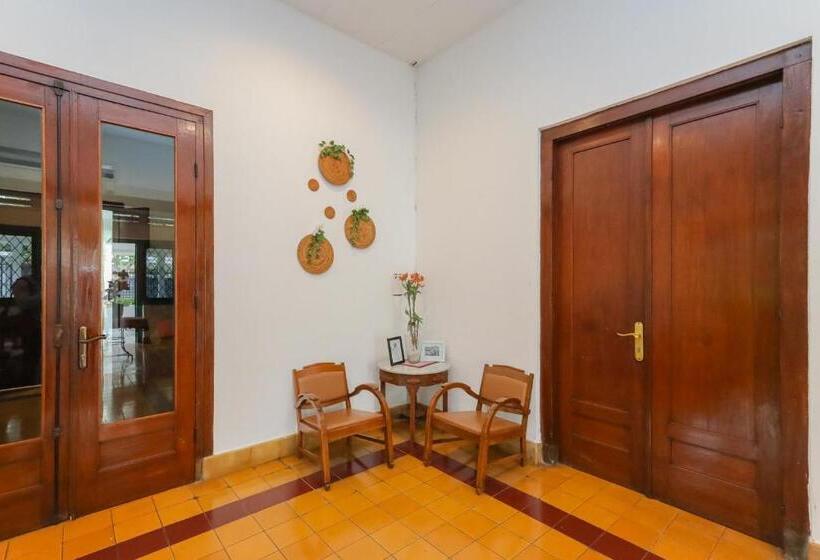 Hotel Koolkost Near Rscm Kencana   Minimum Stay 6 Nights