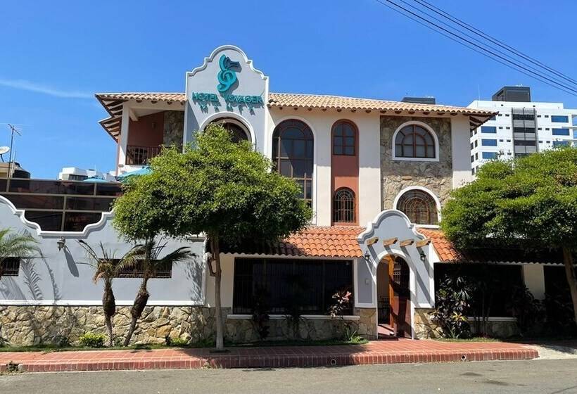 Hotel Voyager Manta