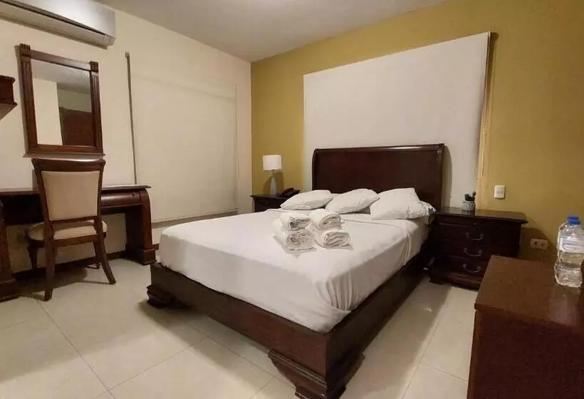 Hotelli Voyager Manta