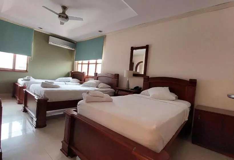 Hotelli Voyager Manta