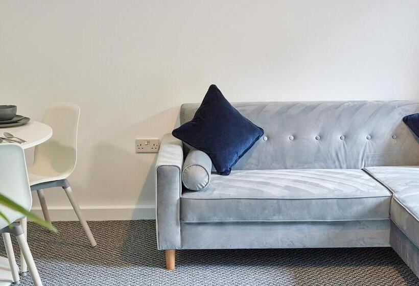 Low Lights   Properties Unique