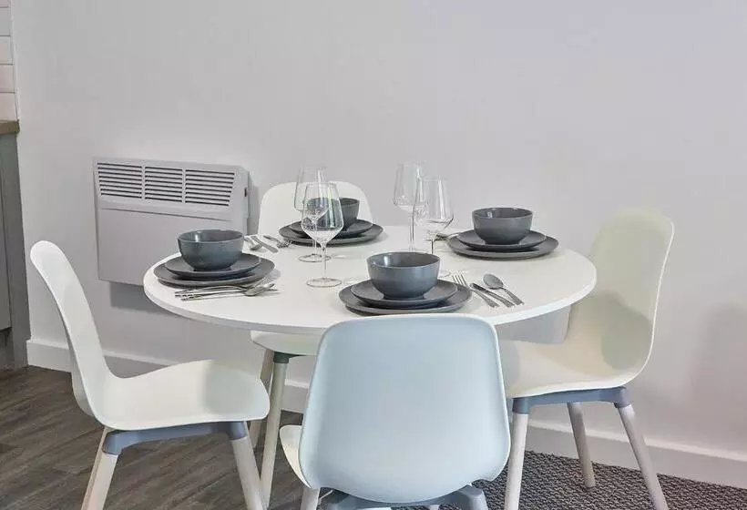 Low Lights   Properties Unique