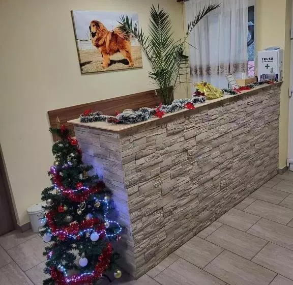 Majatalo Thor și Cora