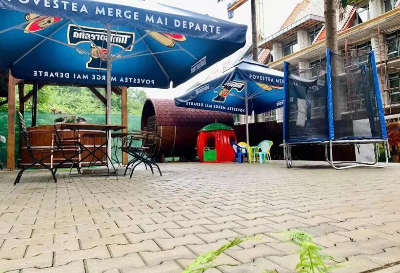 Majatalo Thor și Cora