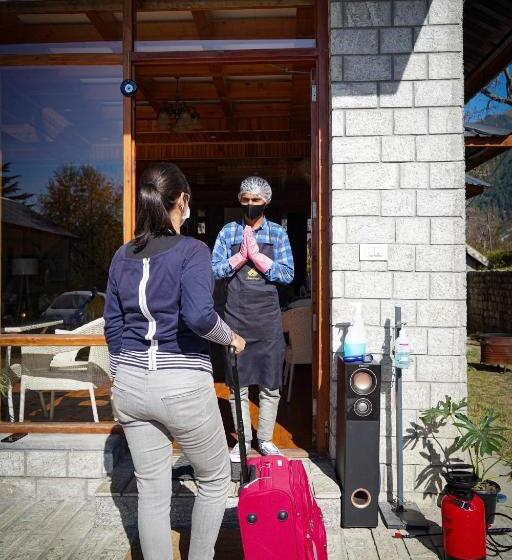 استراحتگاه Amarys Boutique Stays Manali