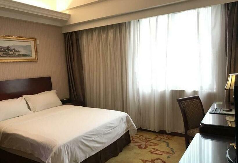 Vienna Hotel Shenzhen Yinhu Bus Station