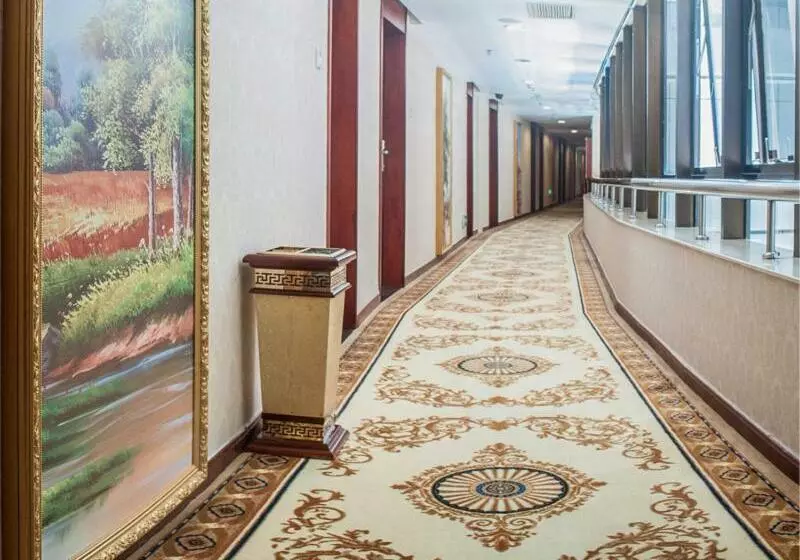 Vienna Hotel Shenzhen Yinhu Bus Station