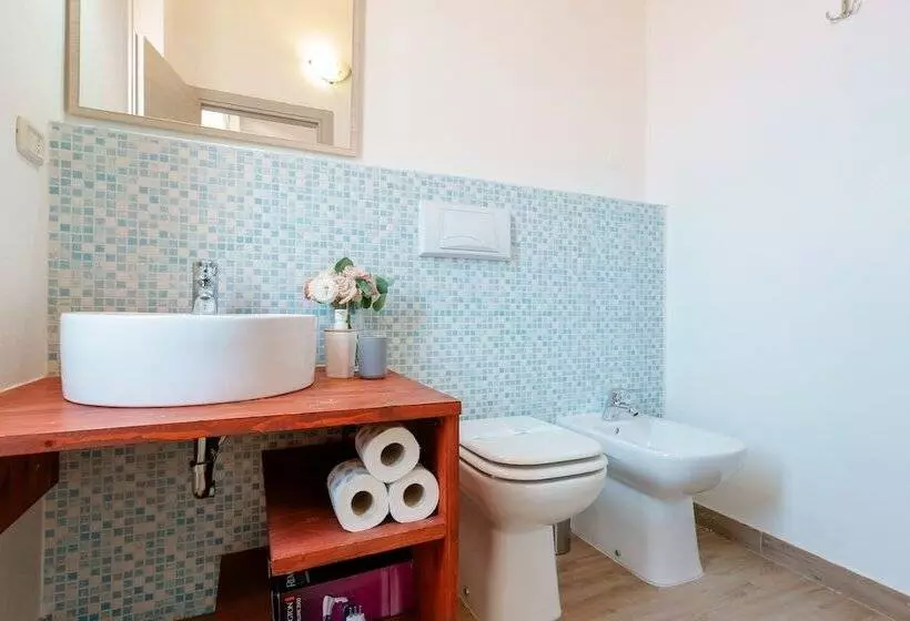 ペンション Bissenti Rooms   Eja Sardinia