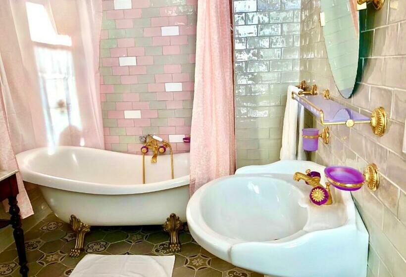 Пансион Chateau Gunes