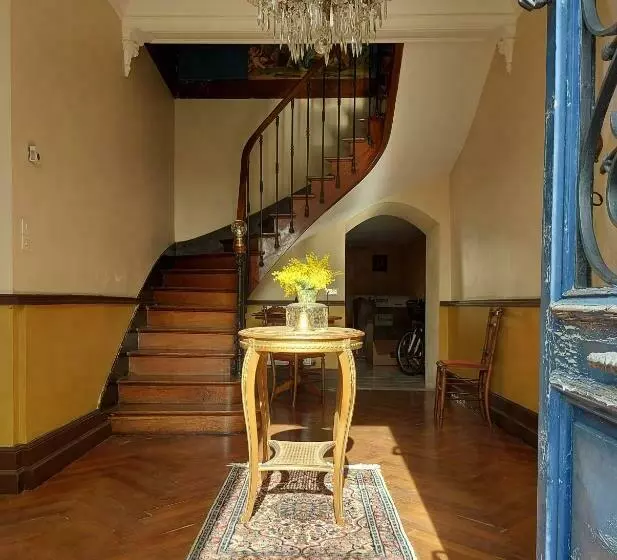 Majatalo Chateau Gunes