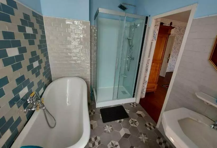 Majatalo Chateau Gunes