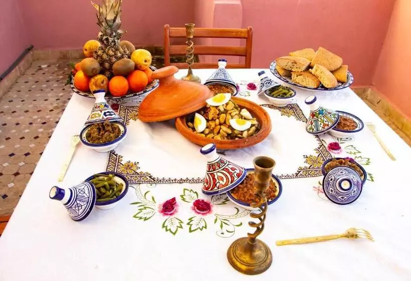 پانسیون Riad Dar Senhaji