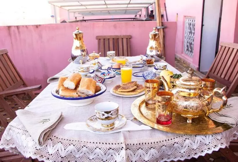 پانسیون Riad Dar Senhaji