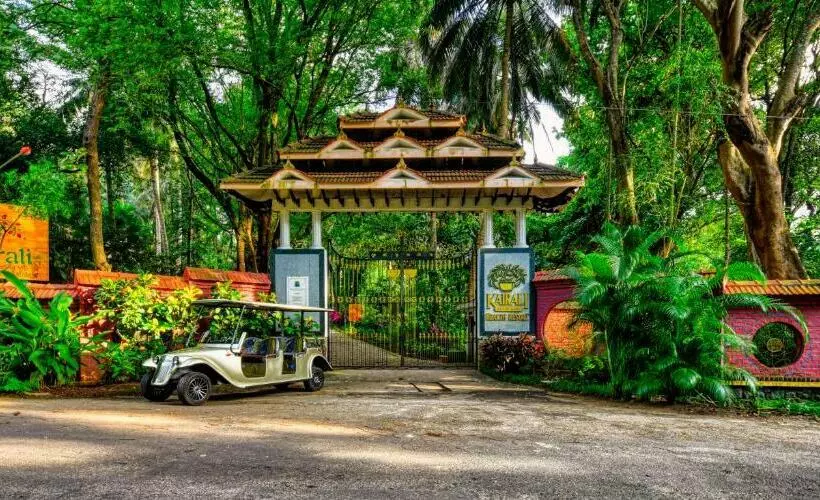 Lomakeskus Kairali   The Ayurvedic Healing Village