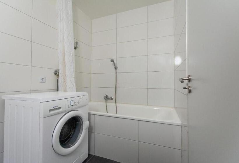 T&k Apartments   3 Room Apartment With Balcony