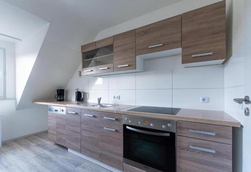 T&k Apartments   3 Room Apartment With Balcony