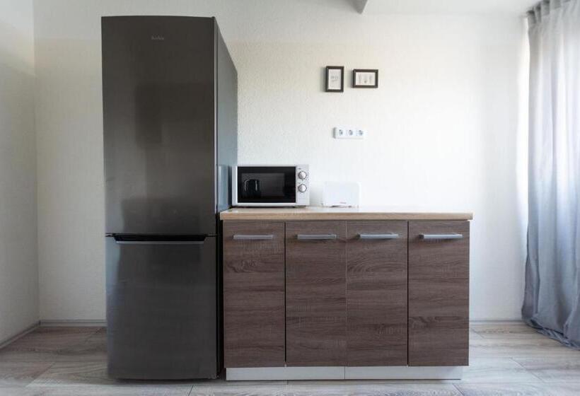 T&k Apartments   3 Room Apartment With Balcony