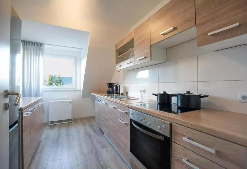 T&k Apartments   3 Room Apartment With Balcony