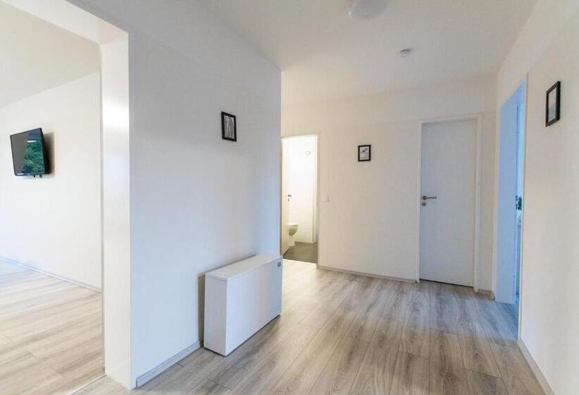 T&k Apartments   3 Room Apartment With Balcony