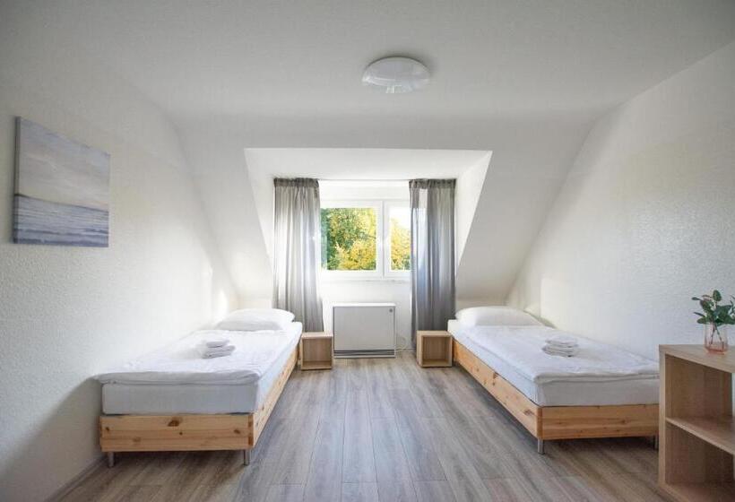 T&k Apartments   3 Room Apartment With Balcony