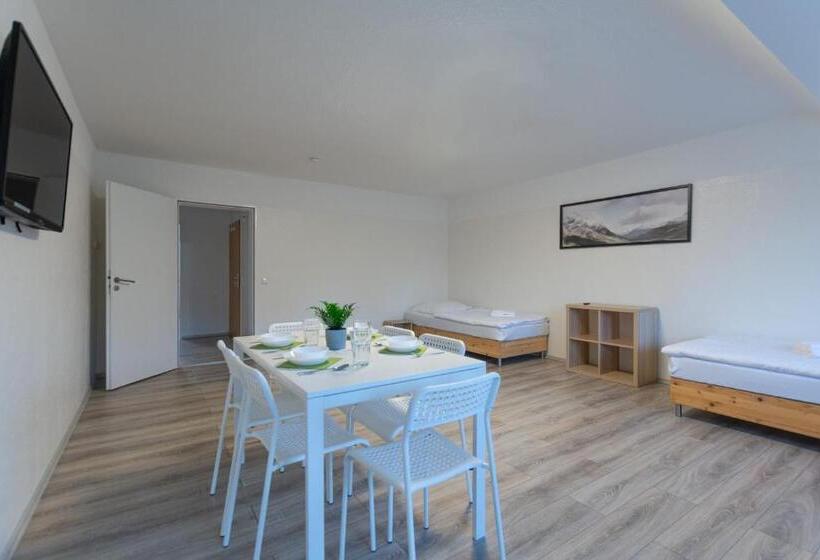 T&k Apartments   3 Room Apartment With Balcony