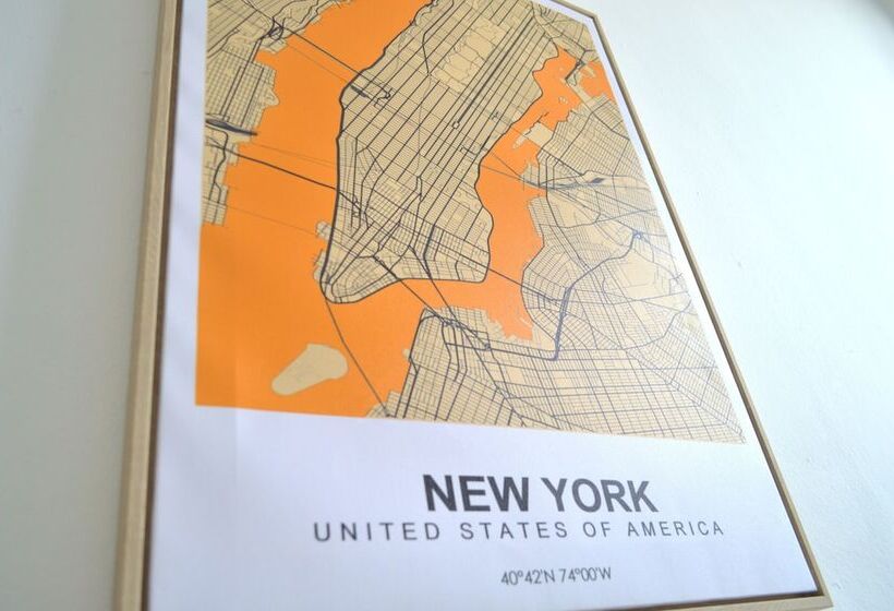 Beautiful Two Bed Apartment With Driveway Parking