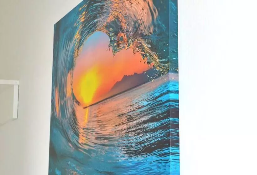 Beautiful Two Bed Apartment With Driveway Parking