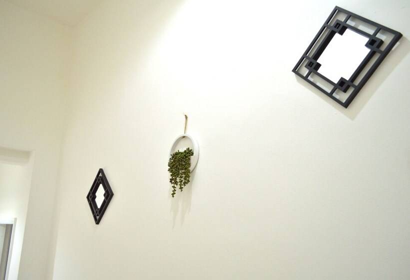 Beautiful Two Bed Apartment With Driveway Parking