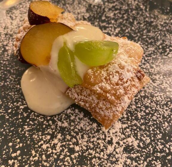 تختخواب و صبحانه Love Inn